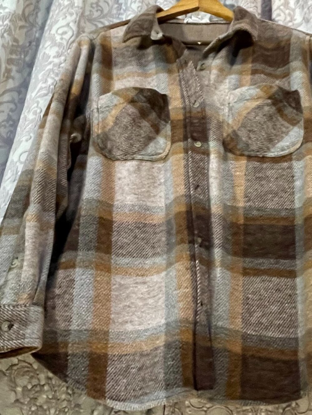 beachlunchlounge LG Flannel Cozy Burg/Pnk/Org Plaid L/S Dbl Pocket B-Down Shirt - Picture 14 of 16